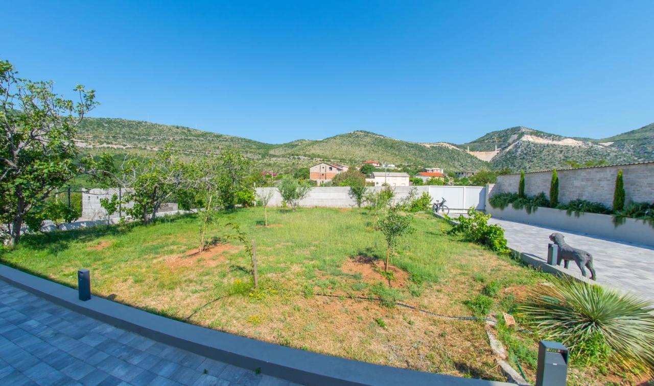 Villa Carpe Diem - With Private Pool Мостар Екстер'єр фото