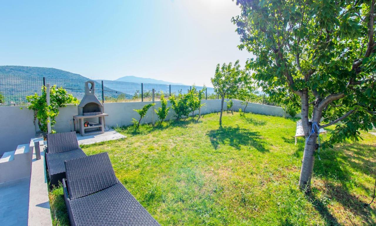 Villa Carpe Diem - With Private Pool Мостар Екстер'єр фото