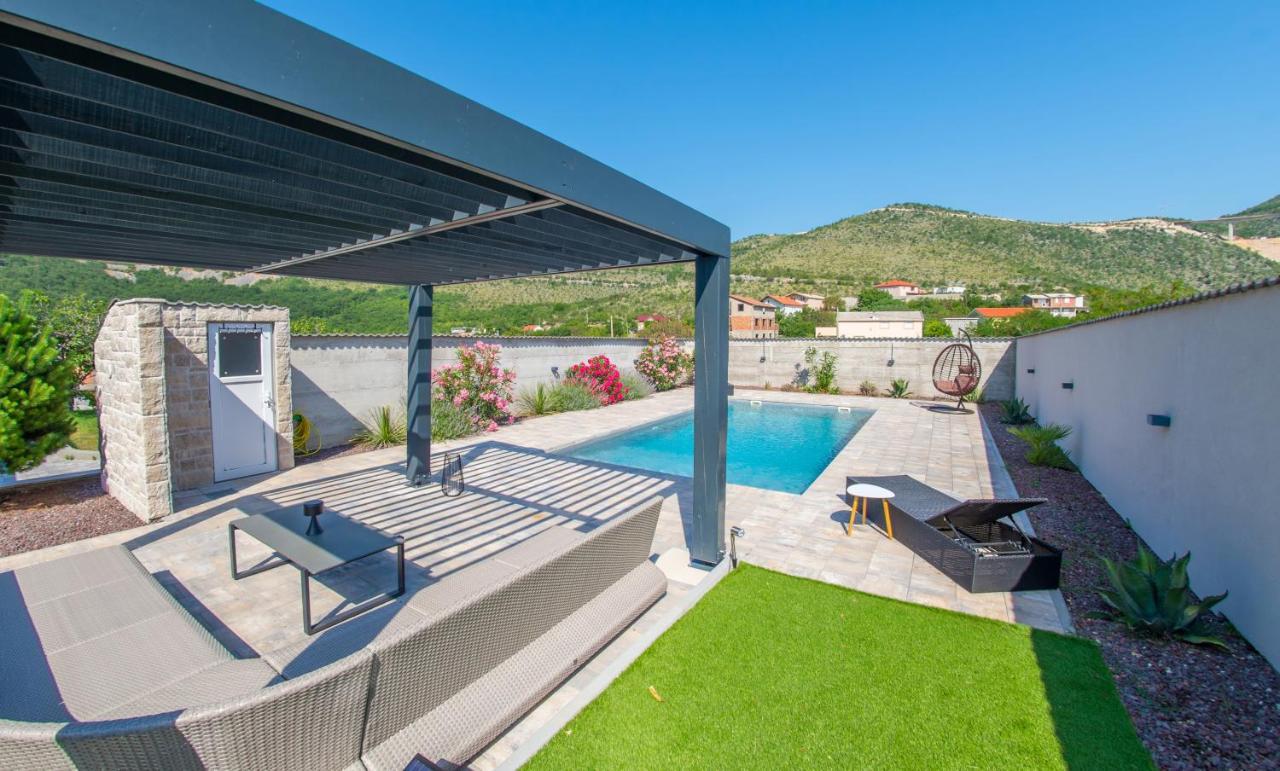 Villa Carpe Diem - With Private Pool Мостар Екстер'єр фото