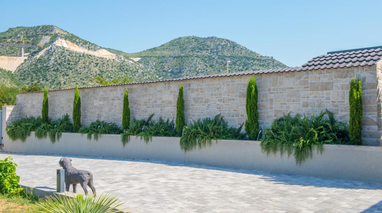Villa Carpe Diem - With Private Pool Мостар Екстер'єр фото